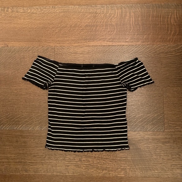 Black and White Striped off the shoulder top - Picture 1 of 1